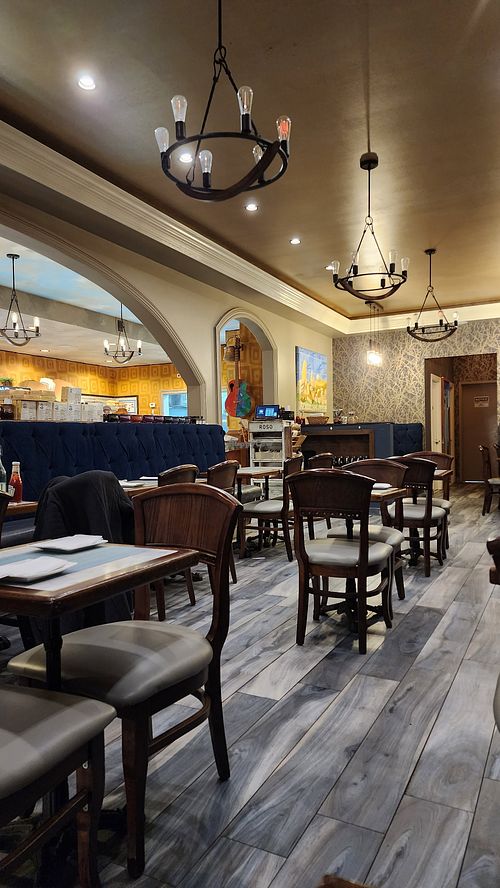 Dining room at Filoncino Cafe in Staten Island