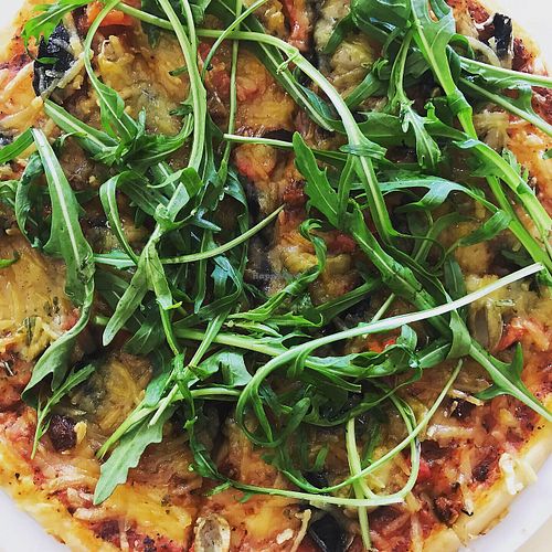 Vegan pizza with rocket  at Foè in Bayreuth