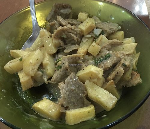 Potatoes with seitan at Mostaza y Media in Gijon