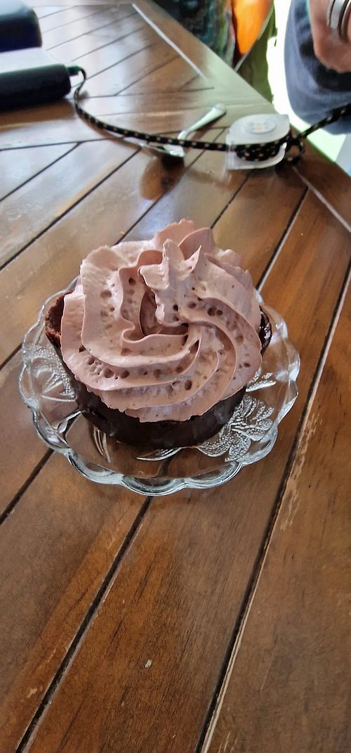 Warmes Küchlein, traumhaft lecker  at Molybagert Végétale Normandie  in Trouville-sur-mer