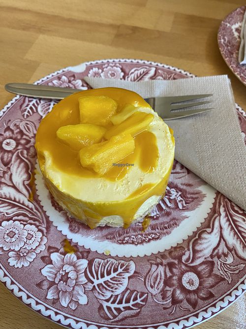 Vegan mango cheesecake  at Death Presso in Hamburg
