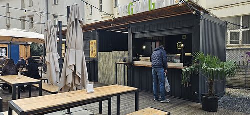 Pop up at Backyard Kotva at VEGANGRILL in Prague