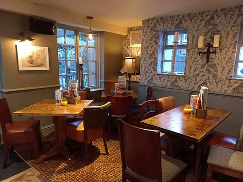 Inside at The White Lion in Warlingham