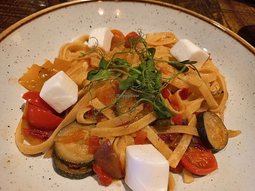 Linguine with vegan feta at The White Lion in Warlingham