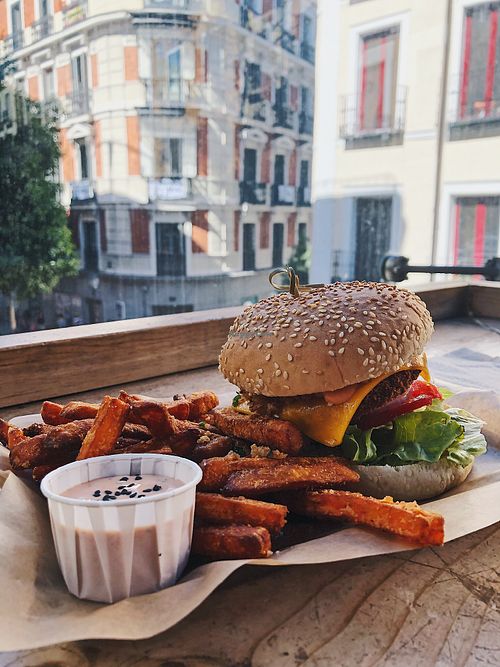 Tasty chick burger  at Mad Mad Vegan - Chueca in Madrid