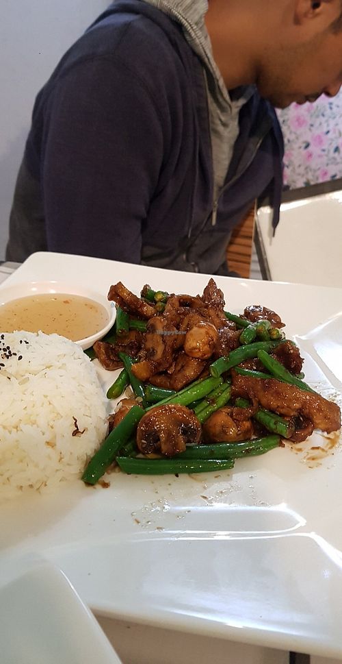 "Crispy Soy Skin Chicken with rice" psa doesn't look like the photo in the menu at Minh Sang Vegan in Beecroft