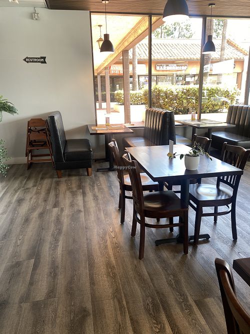 More Seating than their previous location which was very cozy 🫶🏽  at Vegan Thyme in Newbury Park