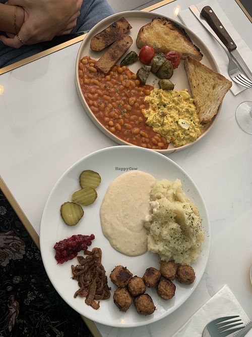 Weekend brunch & traditional meatballs (gluten-free)  at Dauns in East London