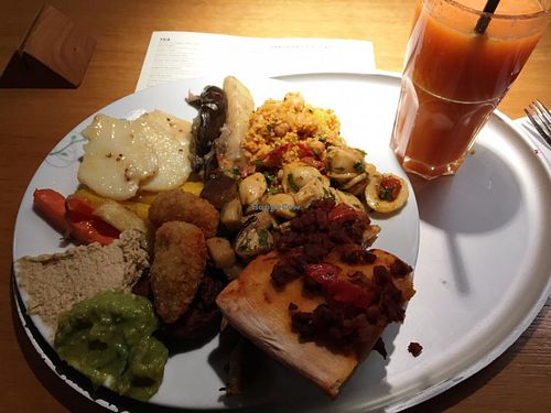 fresh juice and a great selection of vegan options at the buffet and just sooooo yummy :-) at Tibits in London
