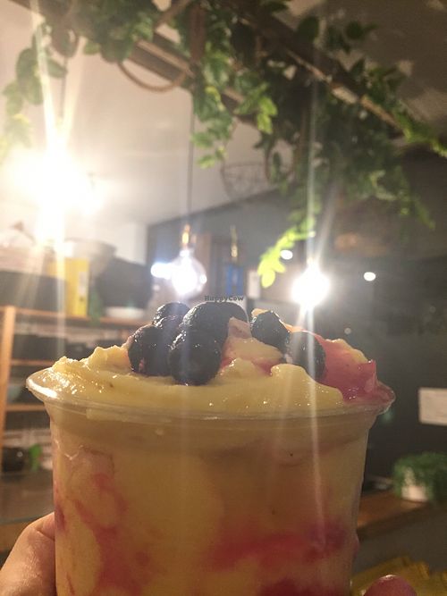 Mayrlin Smoothie Bowl at BOWL.R in Balmain