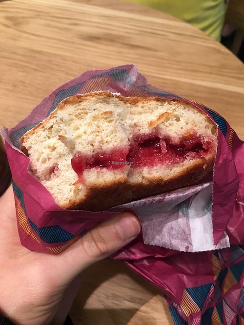 Veganer Ofenkrapfen  at Schubert Bio & Vollwert Bäckerei - Konigsplatz in Augsburg