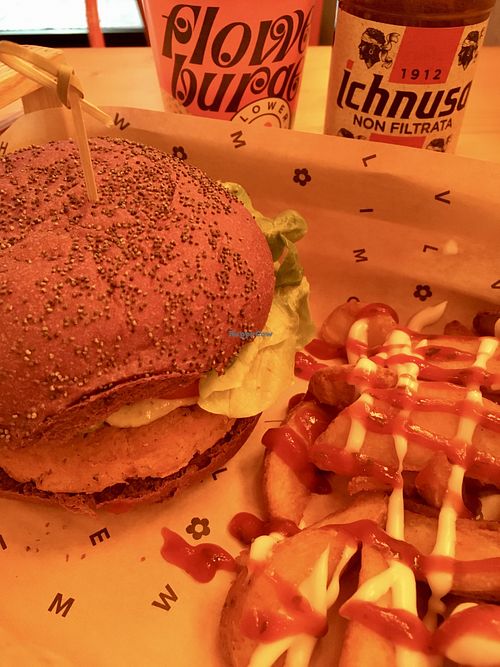 Cheesy Cecio with Patatas Buenas   at Flower Burger in Verona