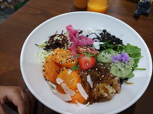 Indian bowl at Gurou Street Food in La Rochelle