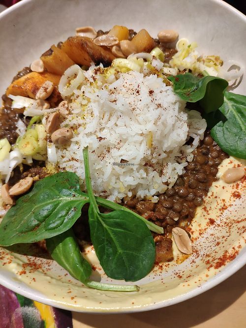 Bowl du jour at Gurou Street Food in La Rochelle