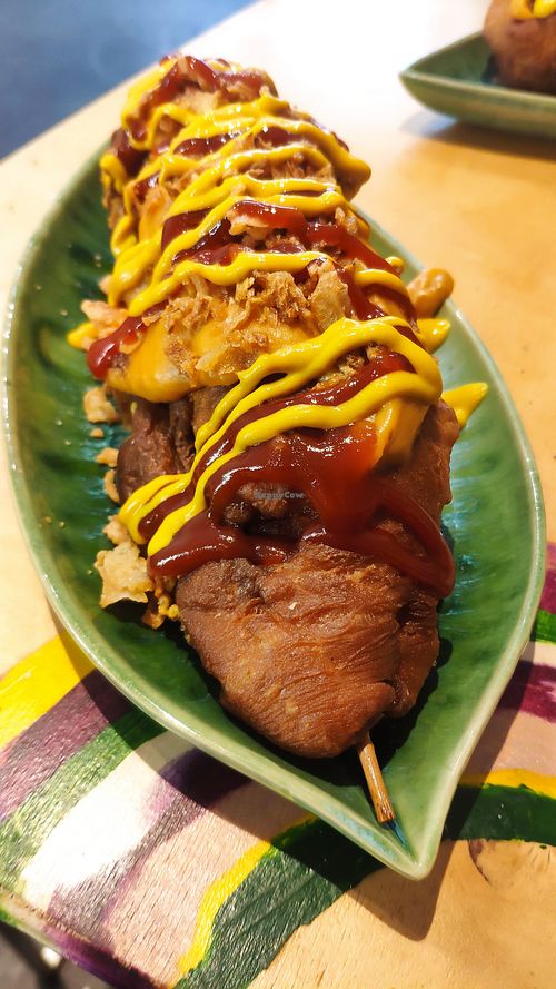 Hotdog at Gurou Street Food in La Rochelle