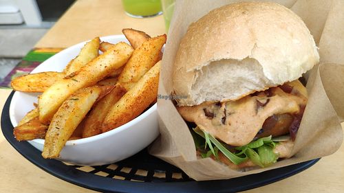 Street burger at Gurou Street Food in La Rochelle