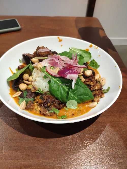Bowl at Gurou Street Food in La Rochelle