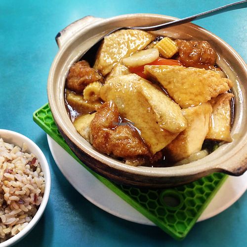 Claypot with brown rice at Lucky Creation Vegetarian in San Francisco