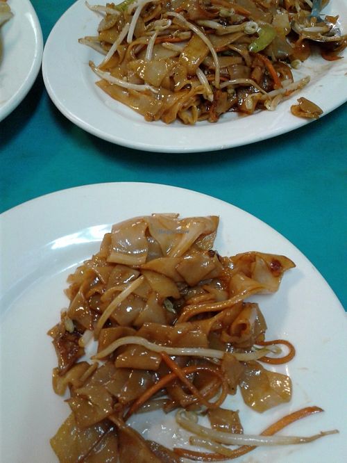 Chow mein at Lucky Creation Vegetarian in San Francisco