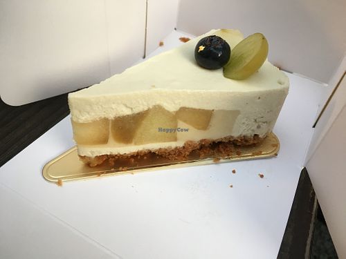 Pear and apple gelle cheezecake at Yiihotang 一禾堂 - Da'an District in Taipei