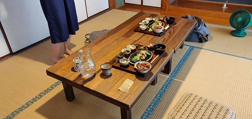 tatami room lunch at Hiyoriya in Yakushima