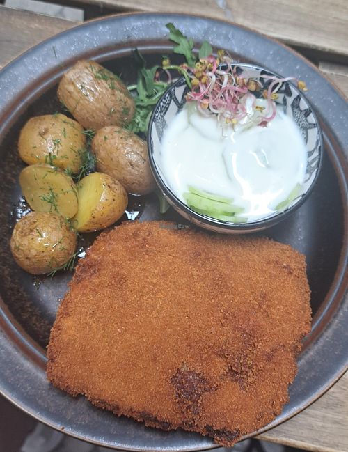 Soy cutlet and potatoes at no bones in Krakow