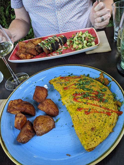 Chickpea omelette at Kuli Alma in Frankfurt