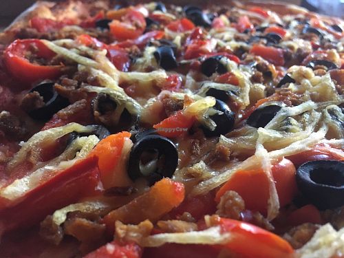 Vegansk pizza med paprika, naturli’ hakket, oliven og champignon at Nørresundby Pizza in Aalborg