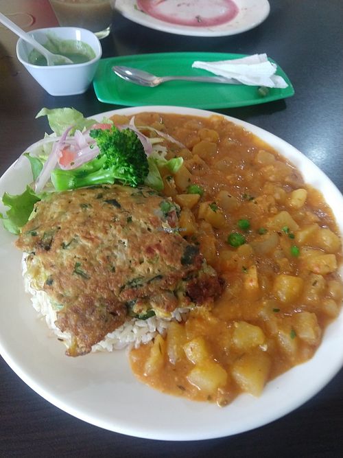 Meal of the day (Patita with croqueta de vegetales, arroz y ensalada) at Vida y Salud in Lima