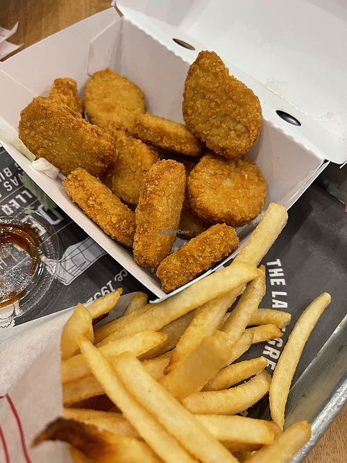 New Impossible vegan chicky nuggies! at Fatburger in Laughlin