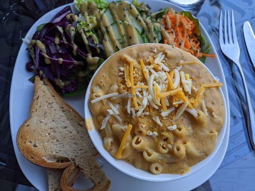 mac-n-cheese at Plantitude in Ladysmith