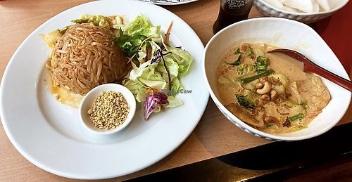 (VE + GF) Tofu Pad Thai & Tofu Massaman Curry  at Rim Nam Thai in Hebden Bridge