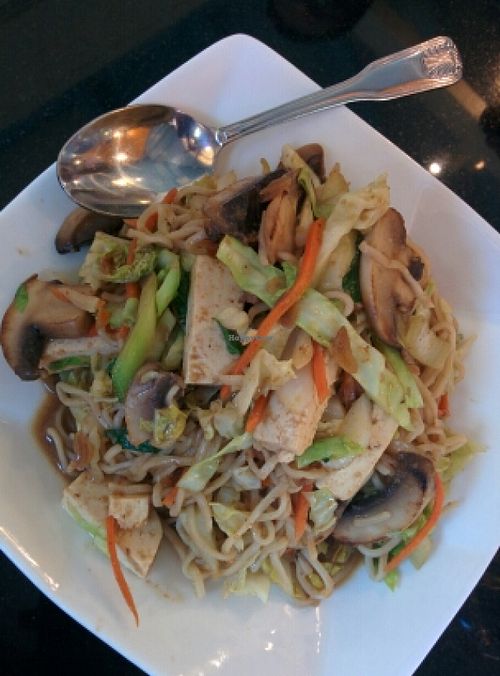 chow mein noodles at Vegetarian House in San Jose