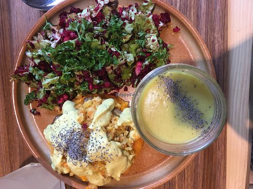 Plate of the day, with a soup, a salad and roasted vegetables at Gaïa Coffee House in Lyon