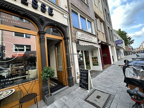 outside  at KALTPRESSE in Cologne