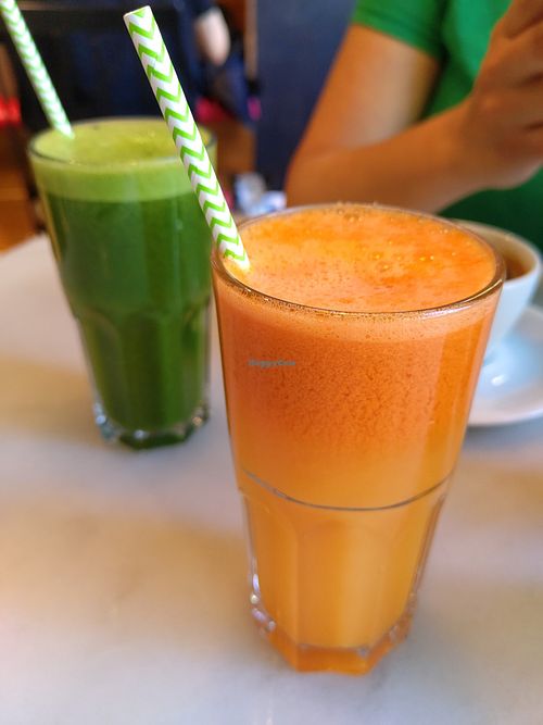Fresh juices at Eqvilibrivm Cafe in Barcelona