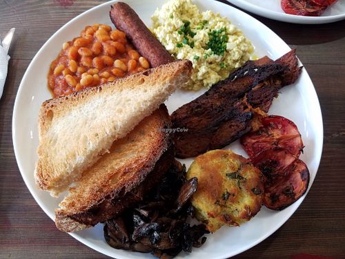 English Breakfast at Eqvilibrivm Cafe in Barcelona