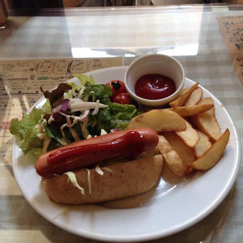 veggie hotdog at Mumokuteki Vegan Cafe in Kyoto