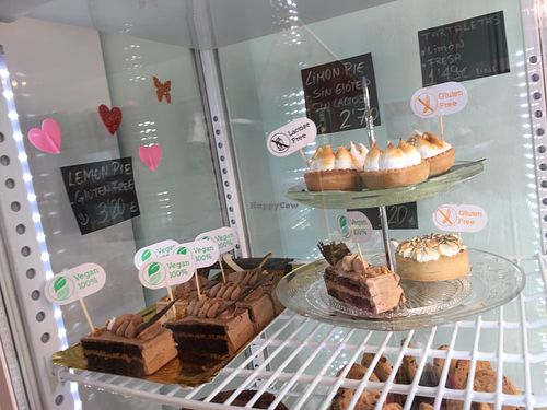 Labels  at Bee Free Cakes in Barcelona