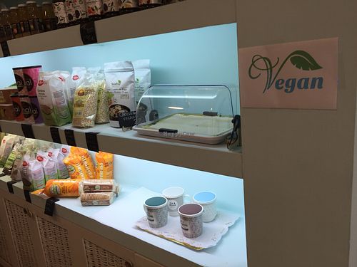 Vegan products at Bee Free Cakes in Barcelona