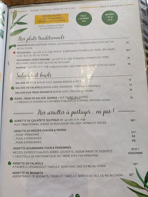 Menu, vegan clearly indicated at Chez Funda in Paris