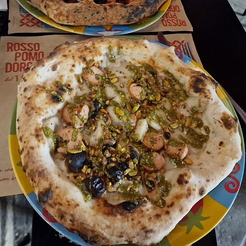 Pistachio pizza bianco at Rossopomodoro in Venice