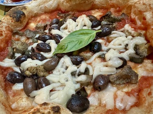 vegan pizza  at Rossopomodoro in Venice