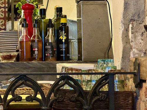 inside  at Rossopomodoro in Venice