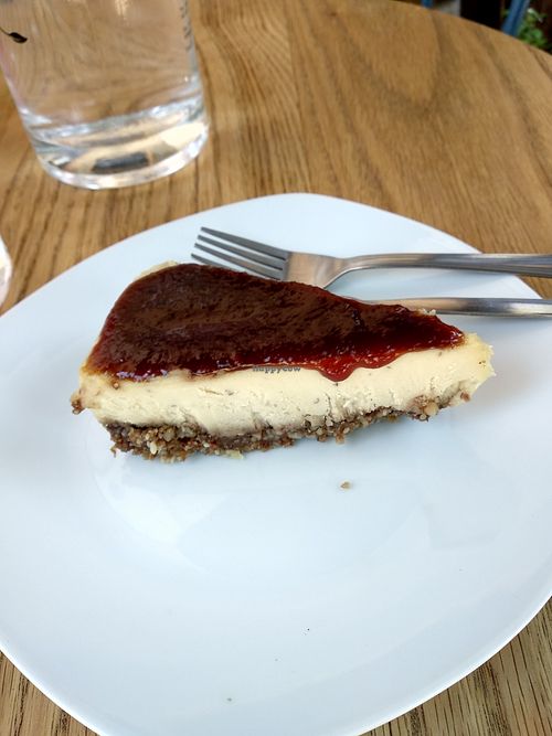 Raw vegan cake at CReeA in Tarragona