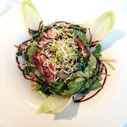 mixed salad at La Mano Verde in Berlin