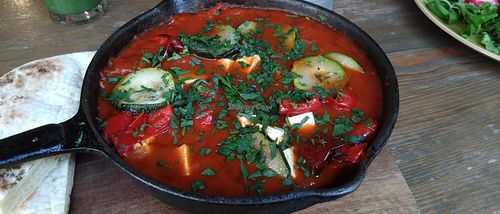 Shakshuka mit Tofu at Pochlebna in Wroclaw