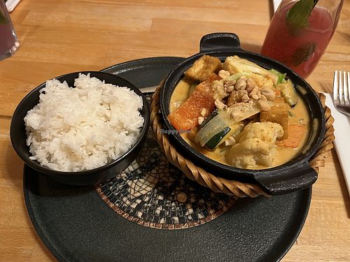 Kaeng Masaman Curry mit Tofu  at The Little Hanoi in Heilbronn