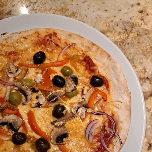 Vegan pizza at Oriel in Poole