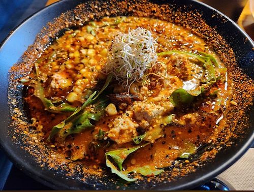 Image of REDWHITE BONELESS RAMEN - Boston